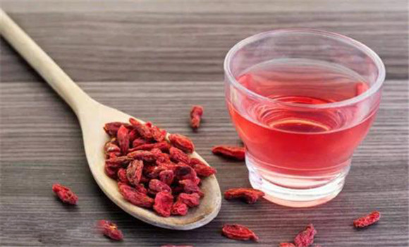 枸杞子補血明目、養(yǎng)肝潤肺的作用