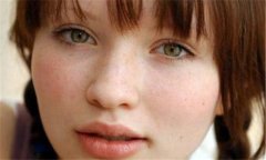 雀斑產(chǎn)生的原因是什么，如何用蘆薈防治雀斑？