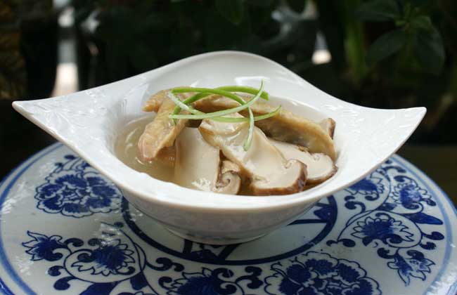 松茸燉雞的做法大全 雞的功效與作用