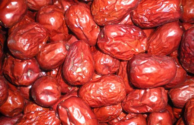 黑棗和紅棗的區(qū)別 生活常識(shí)