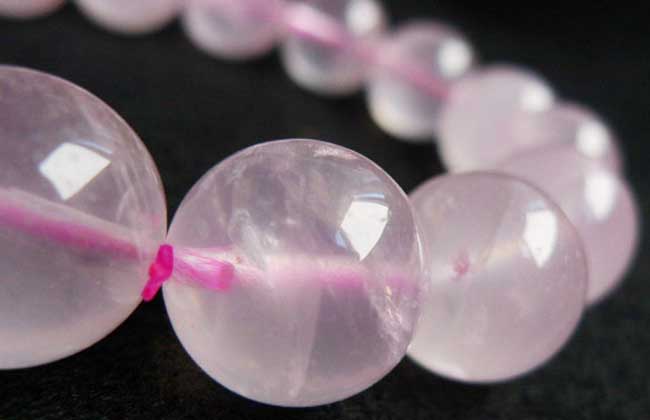 粉水晶手鏈有什么含義 家居生活