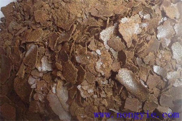 棉仁餅、菜籽餅（稱為兩餅）