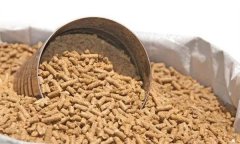 什么叫全價日糧，配制肉牛日糧的原則是什么？